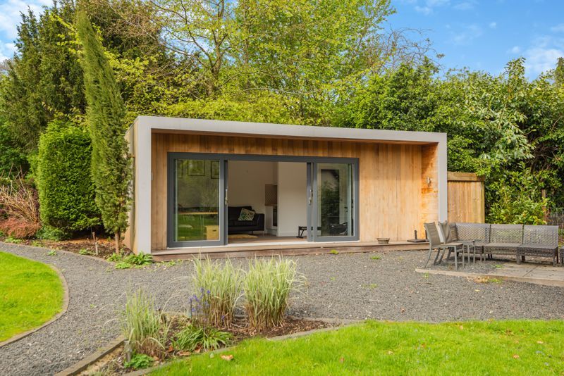 Property photo 3 of 61 Photo 54