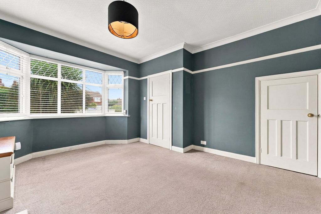 Property photo 3 of 23