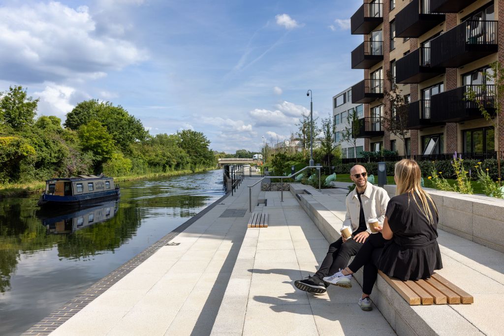 Property photo 2 of 7 Hayes Village Grand Union Canal - Lifestyle Image 1