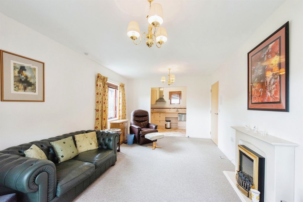 Property photo 3 of 15