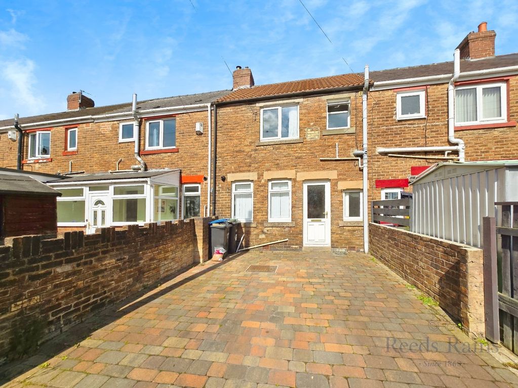 Property photo 1 of 11 External