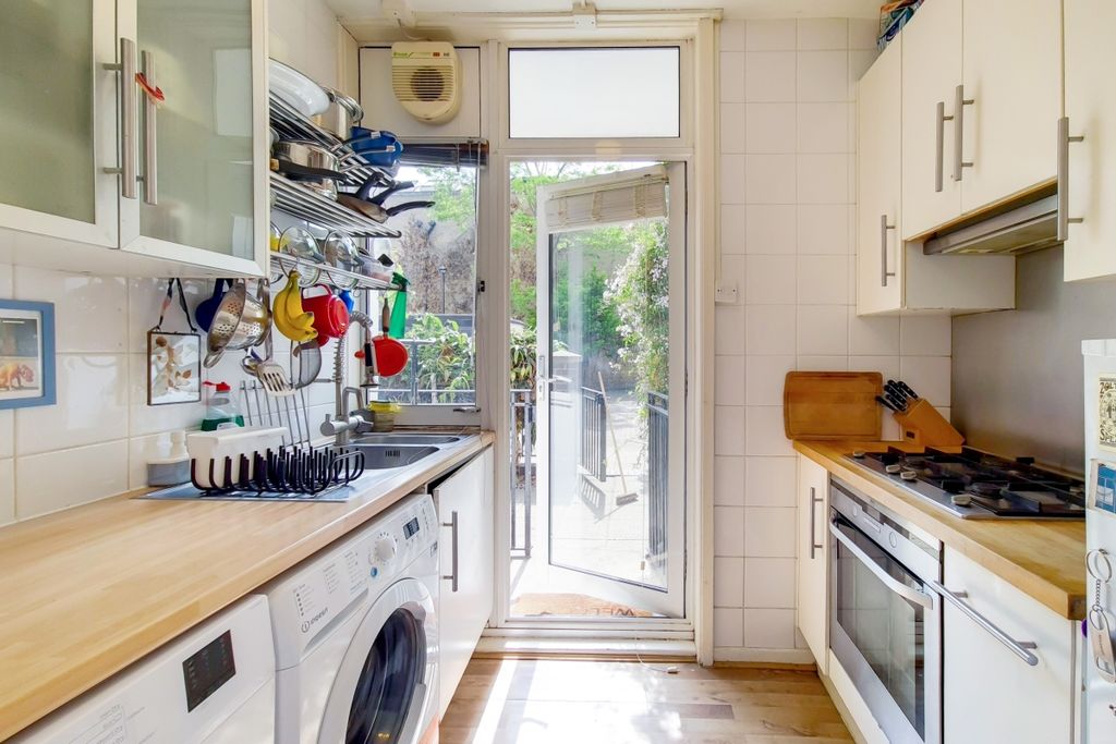 Property photo 2 of 14 Kitchen