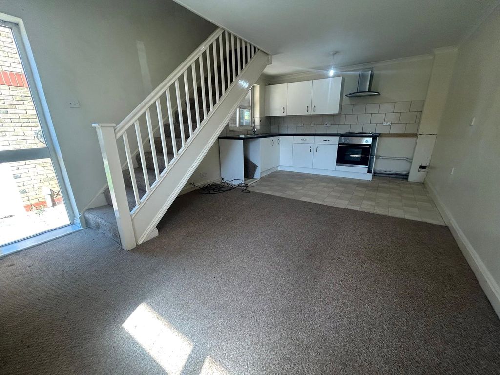 Property photo 2 of 10 Picture No. 05