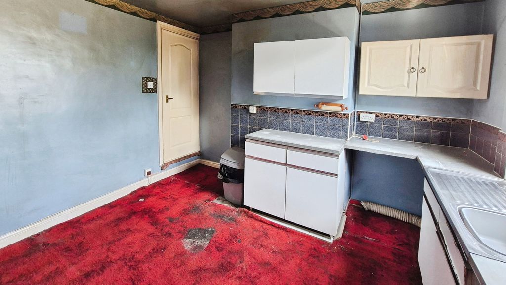 Property photo 1 of 13 Kitchen