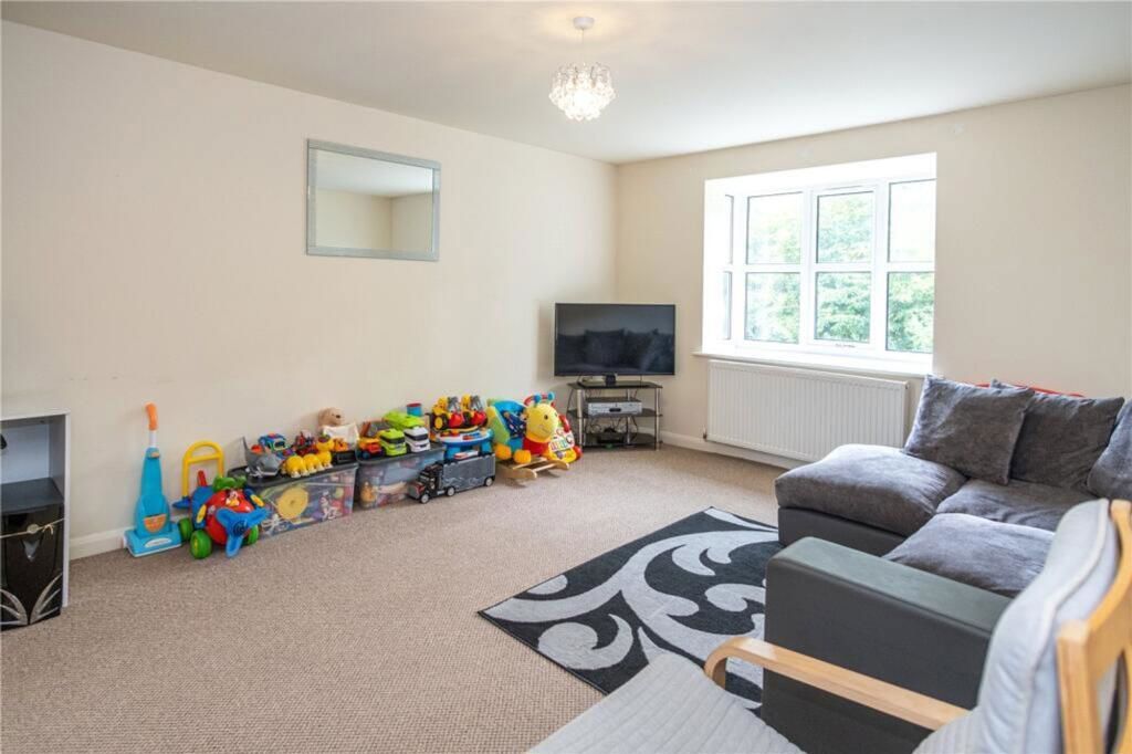 Property photo 3 of 13