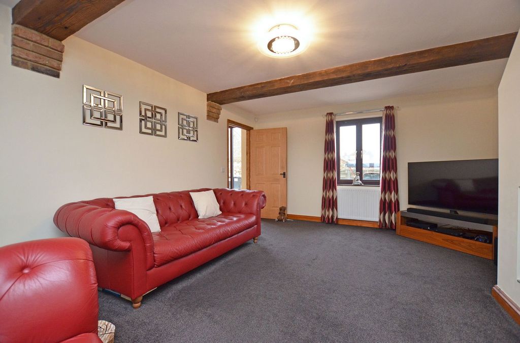 Property photo 3 of 25