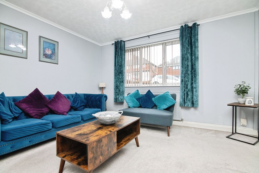 Property photo 3 of 15