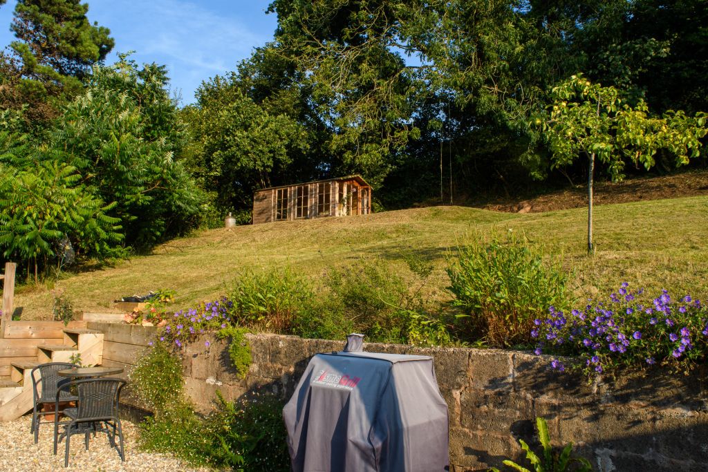 Property photo 2 of 25 Garden
