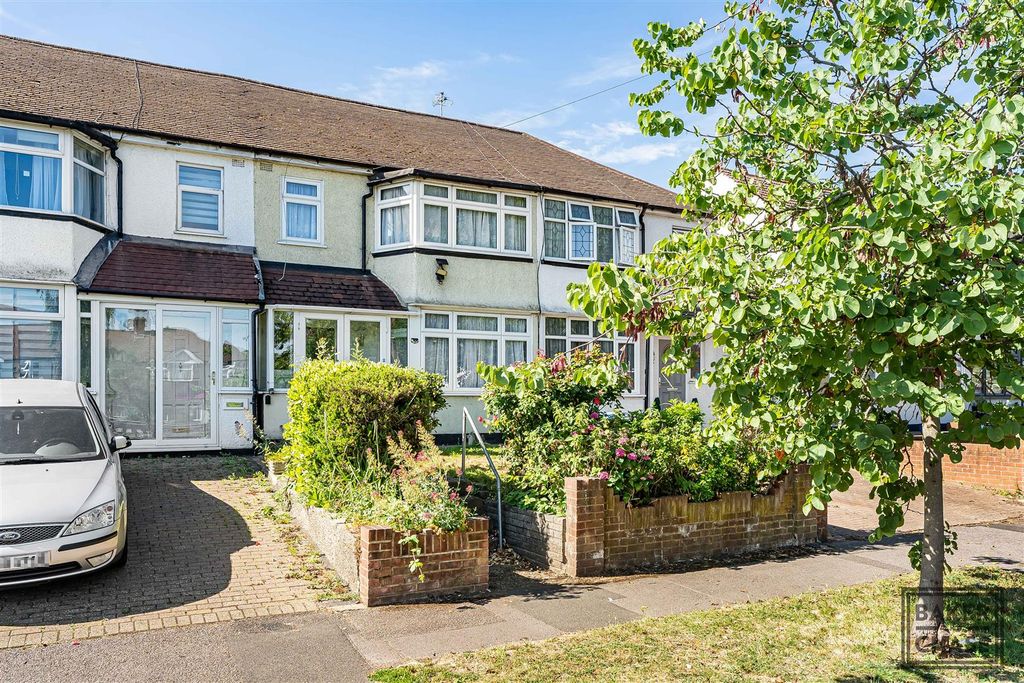 Property photo 1 of 23 Front Garden
