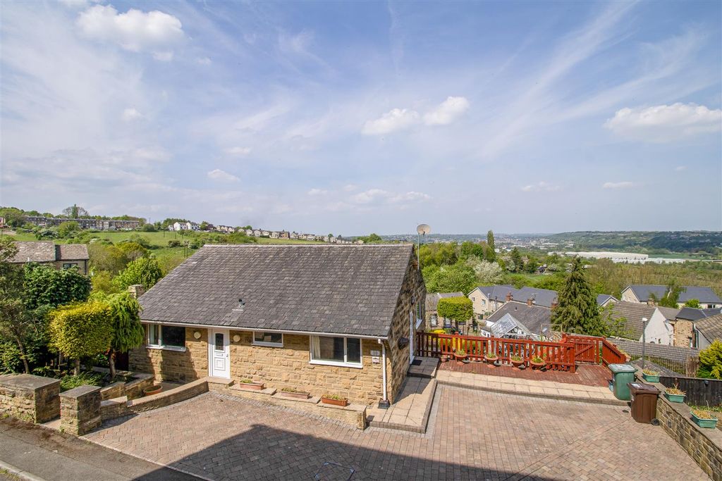 Property photo 2 of 16