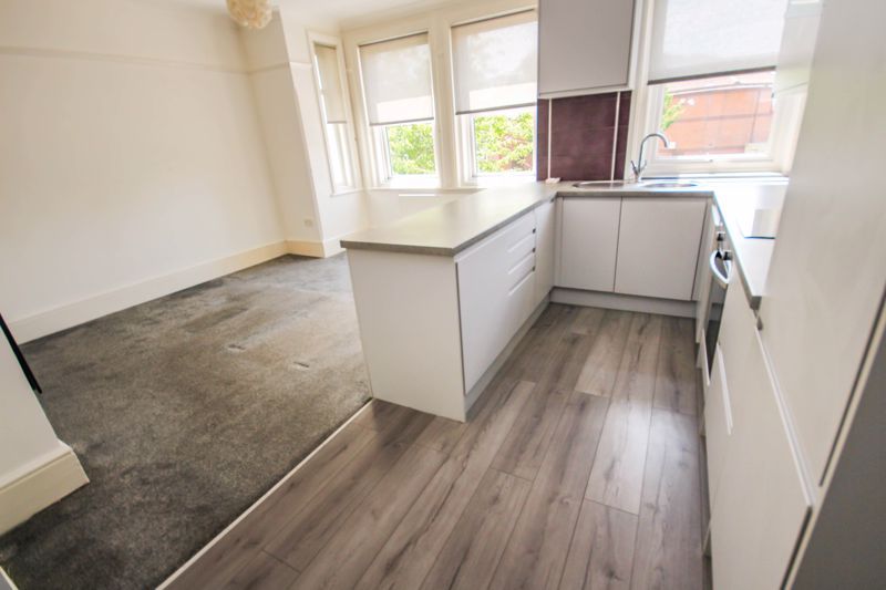 Property photo 3 of 7 Photo 6