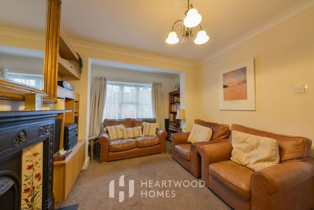 Property photo 3 of 18