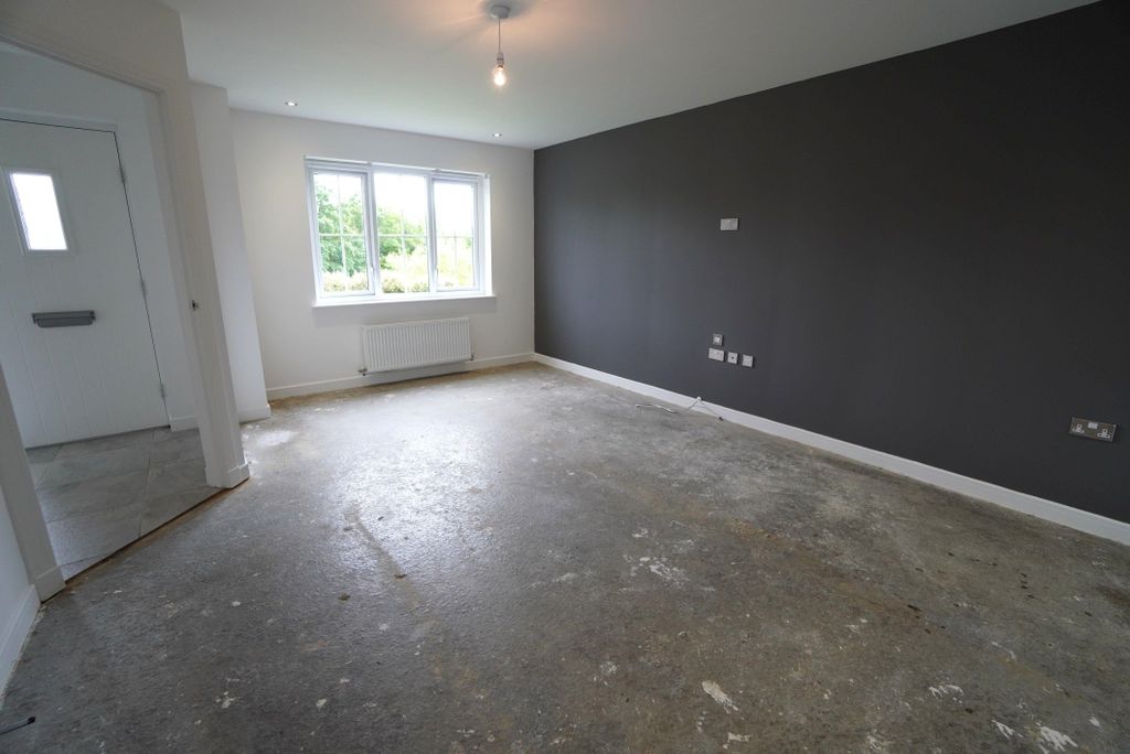 Property photo 3 of 28