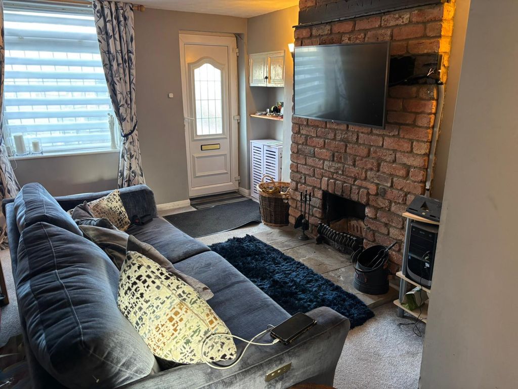 Property photo 2 of 13