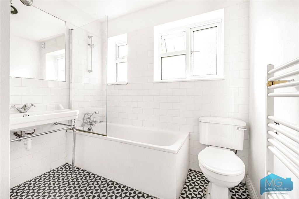 Property photo 3 of 16 Picture No. 16