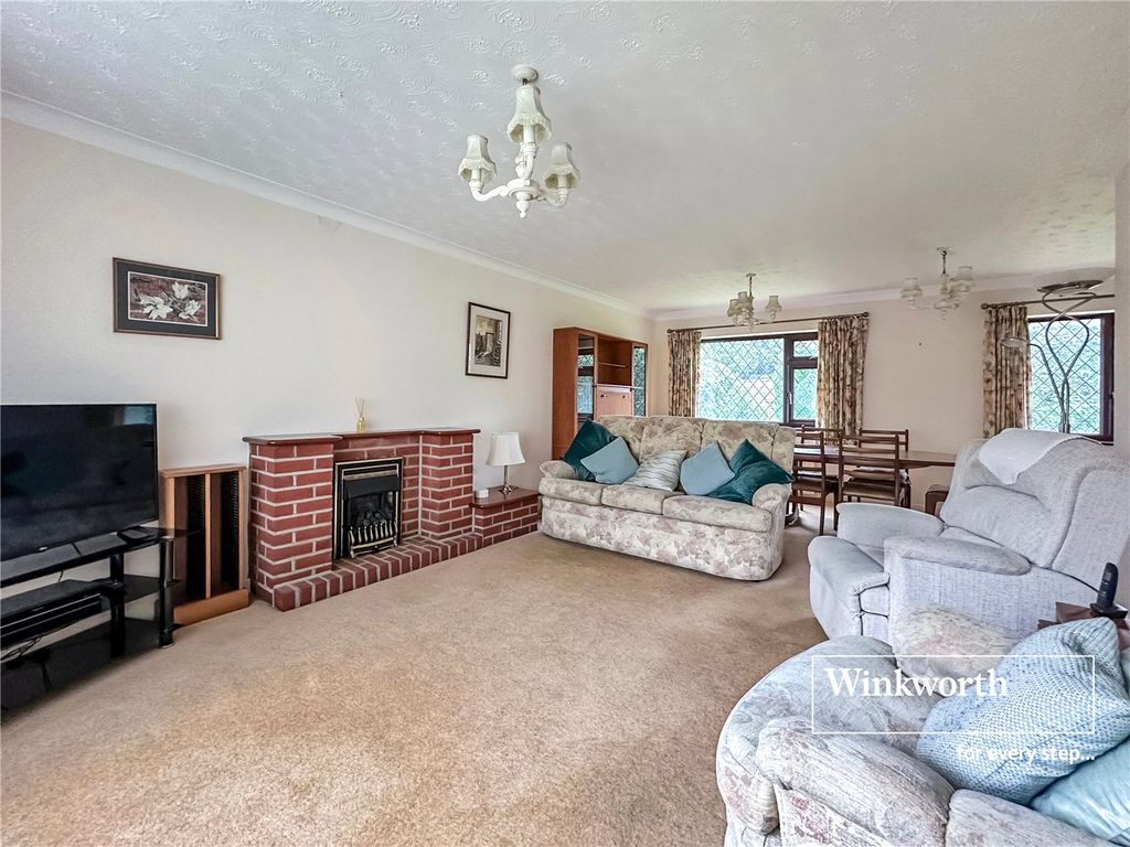 Property photo 3 of 17 Picture No. 33