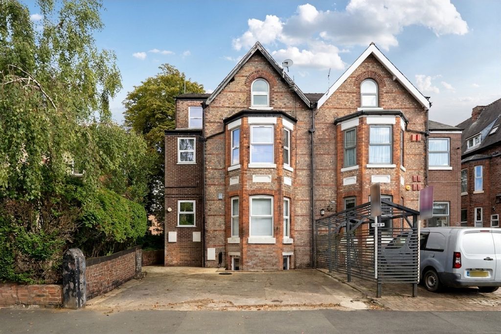 Property photo 3 of 11