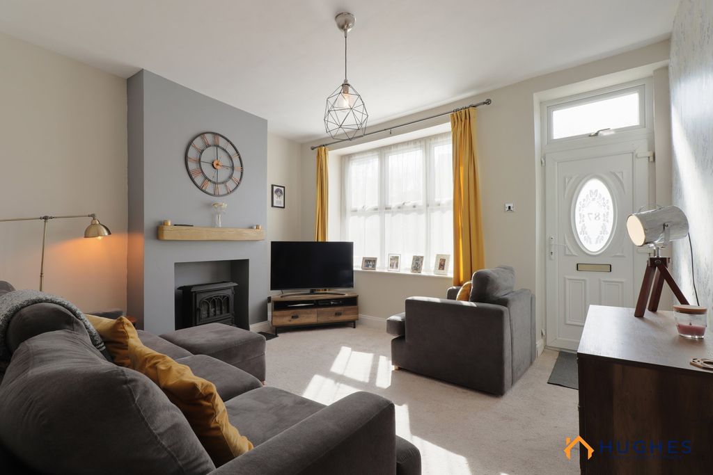 Property photo 2 of 20