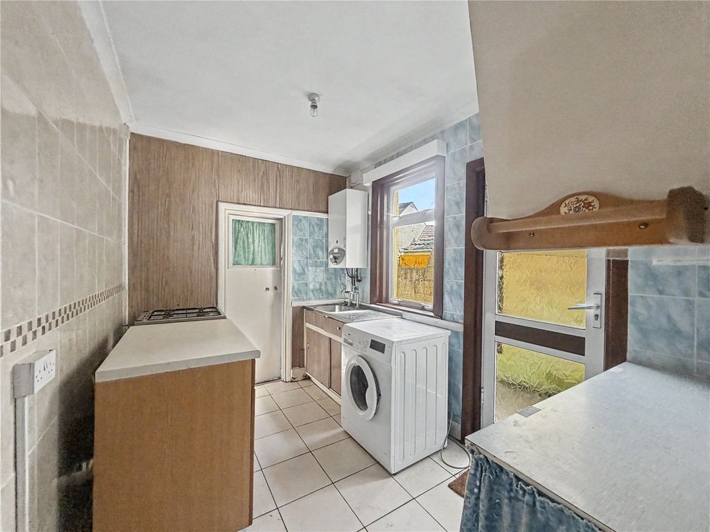 Property photo 2 of 12 Picture No. 13