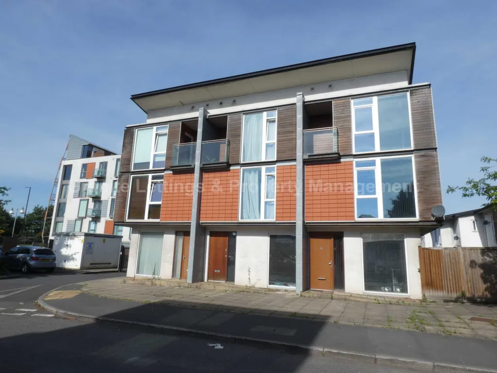 Bell Crescent, Beswick, Manchester M11 – pohled 3