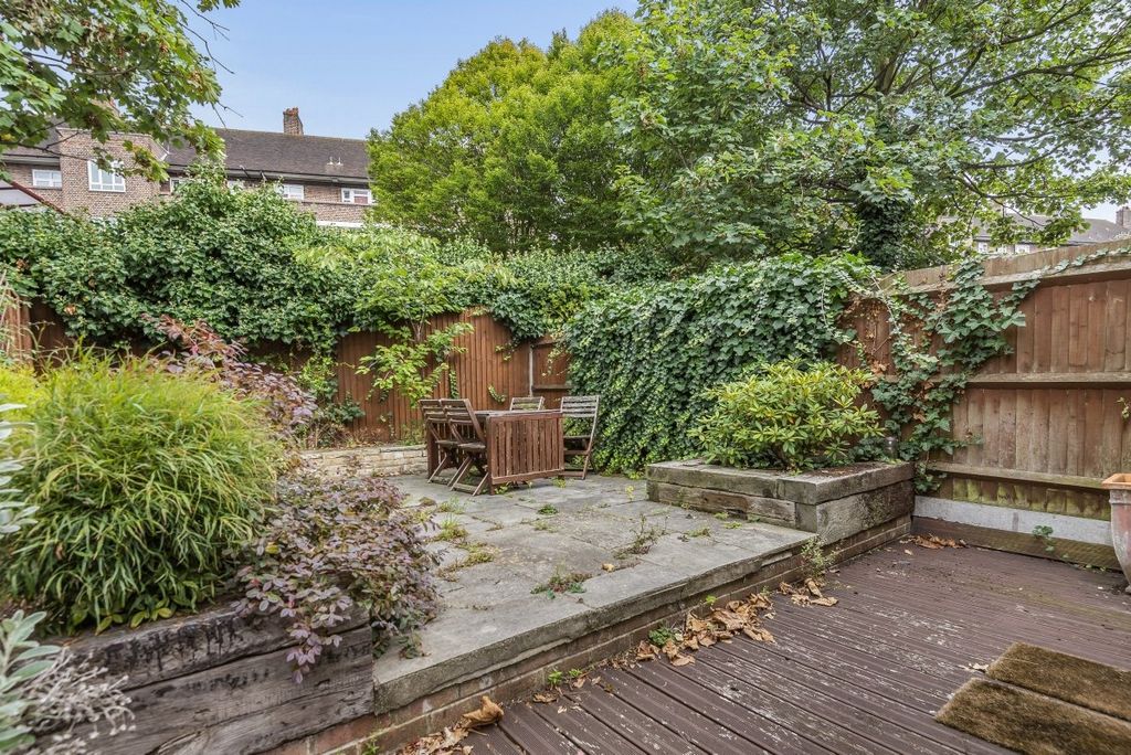 Property photo 2 of 8 642646 (6)