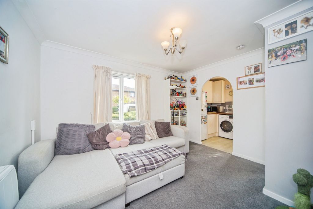 Property photo 2 of 13
