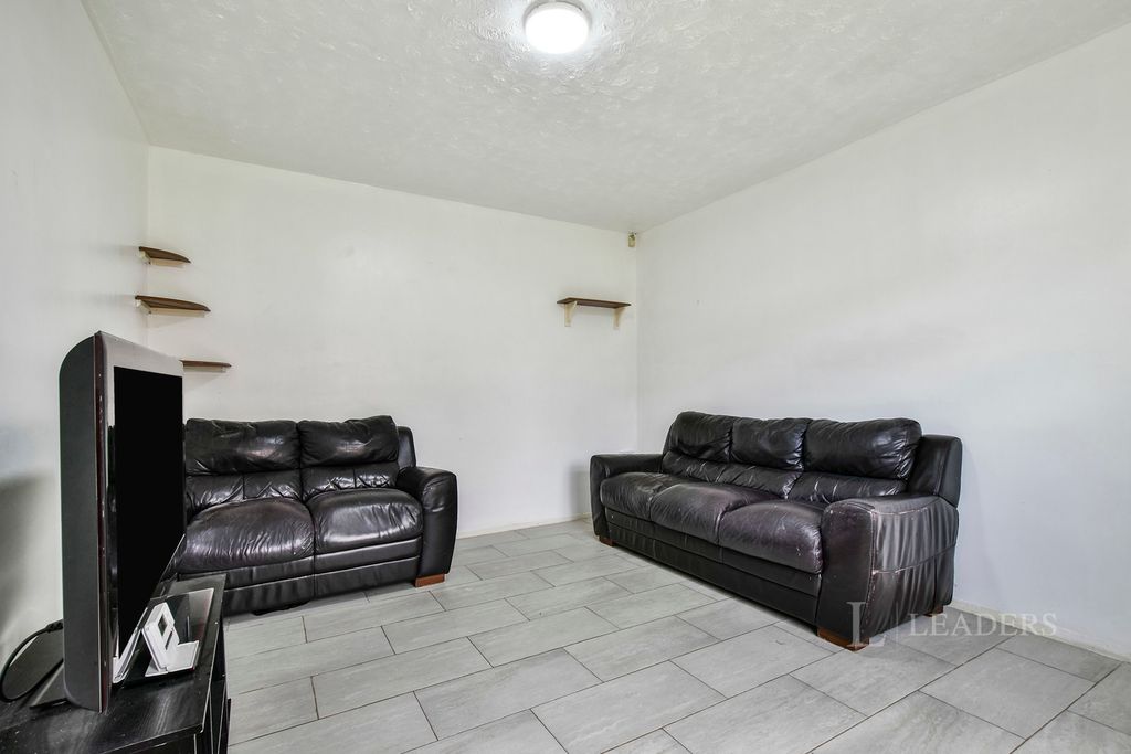 Property photo 2 of 18 Living Room