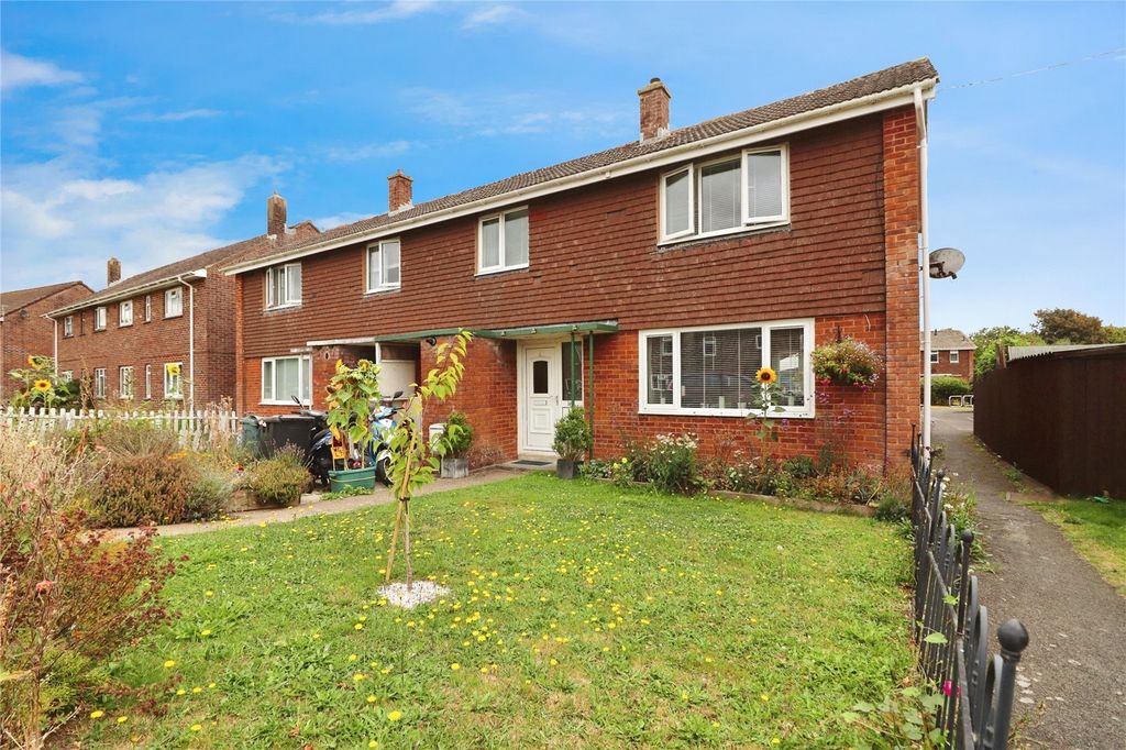 Property photo 1 of 19 Picture No. 05