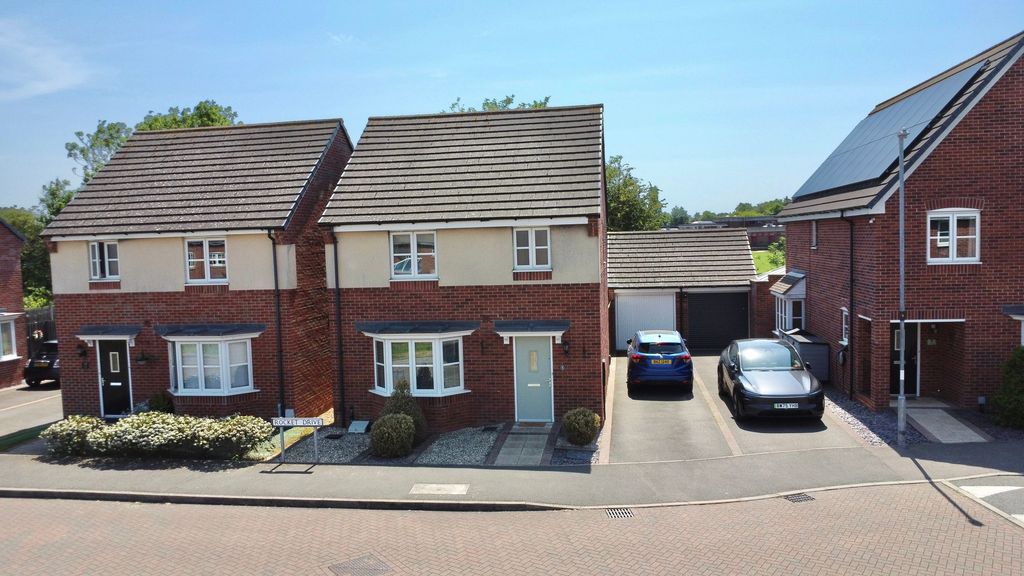 Property photo 1 of 37