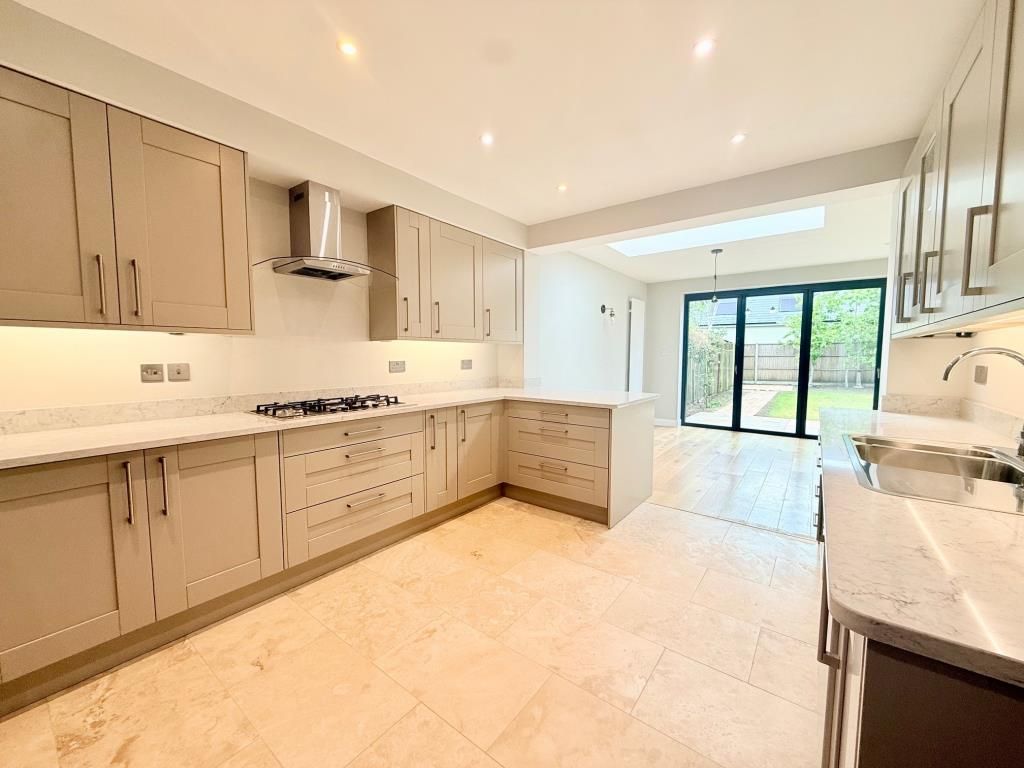 Property photo 2 of 14 Kitchen