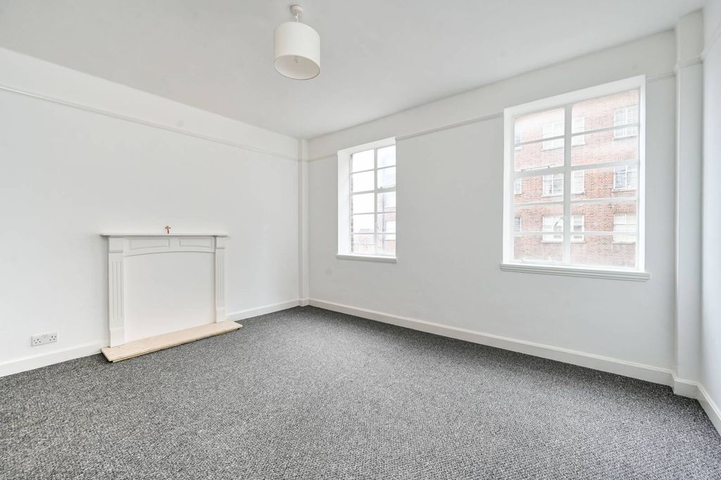 Property photo 3 of 4
