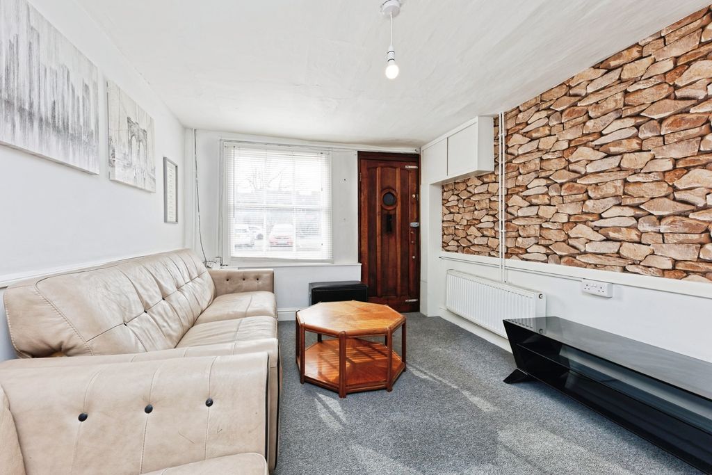 Property photo 2 of 13 Pbox-Img.Jpg