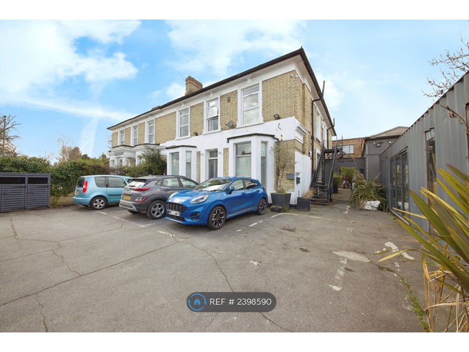 Property photo 1 of 21 Large Spacious Flat