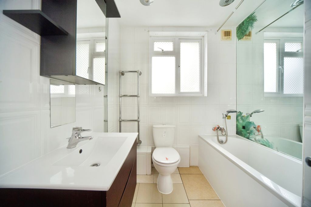 Property photo 3 of 12 Bathroom