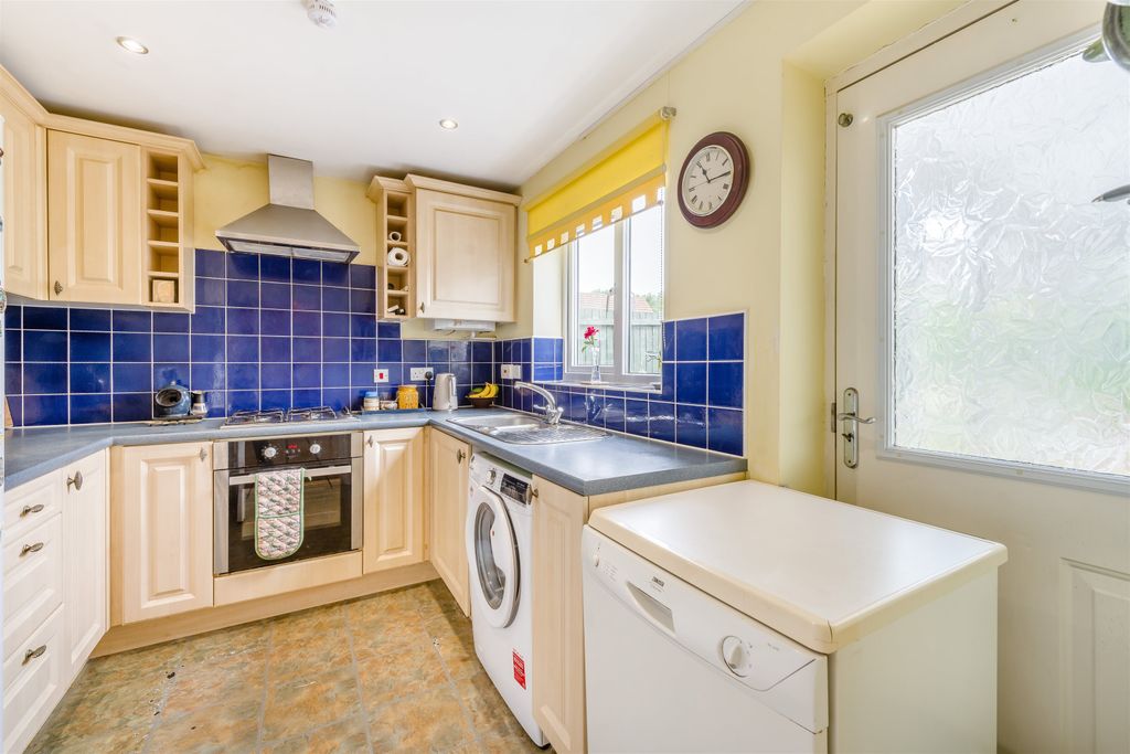 Property photo 2 of 22