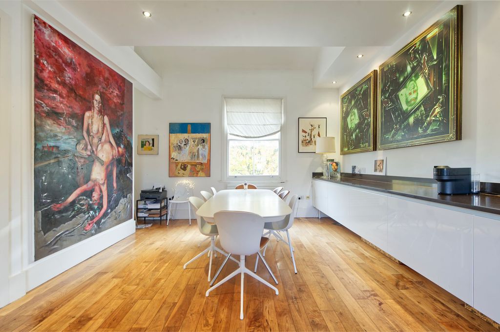 Property photo 2 of 19