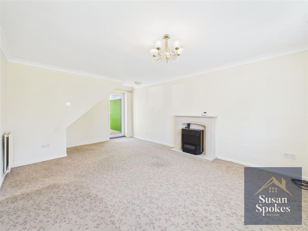 Property photo 2 of 39 Cam01858G0-Pr0254-Still009.Jpg