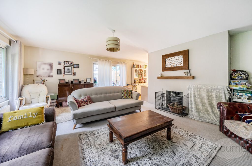 Property photo 2 of 21 7248Ab7F-E46d-479...