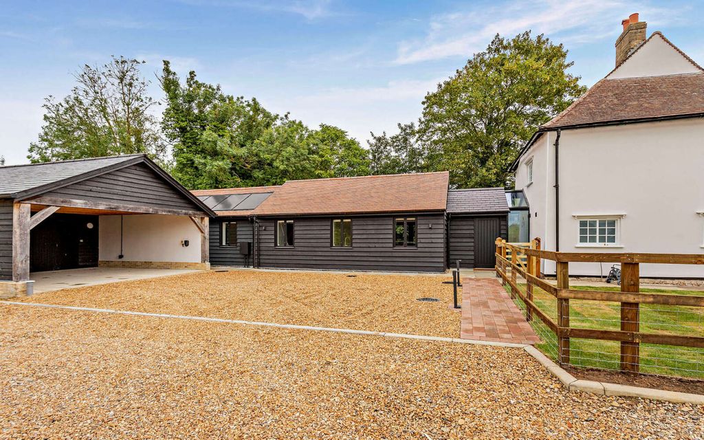 Property photo 2 of 22 Picture No. 18