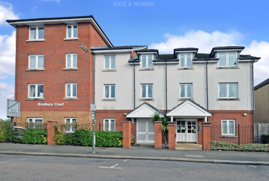 Property photo 3 of 8