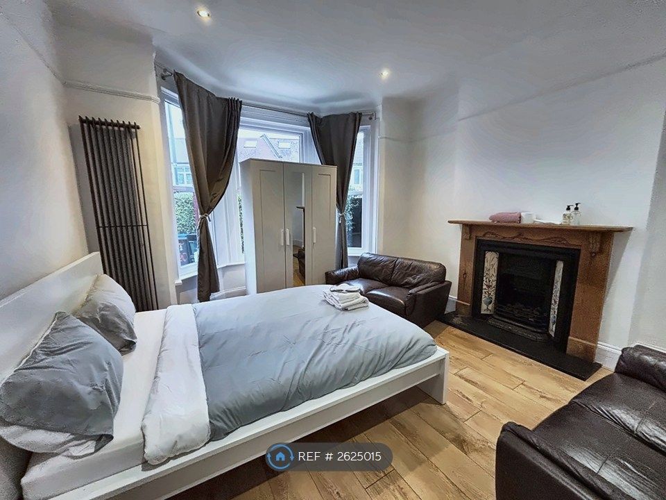 Property photo 2 of 29