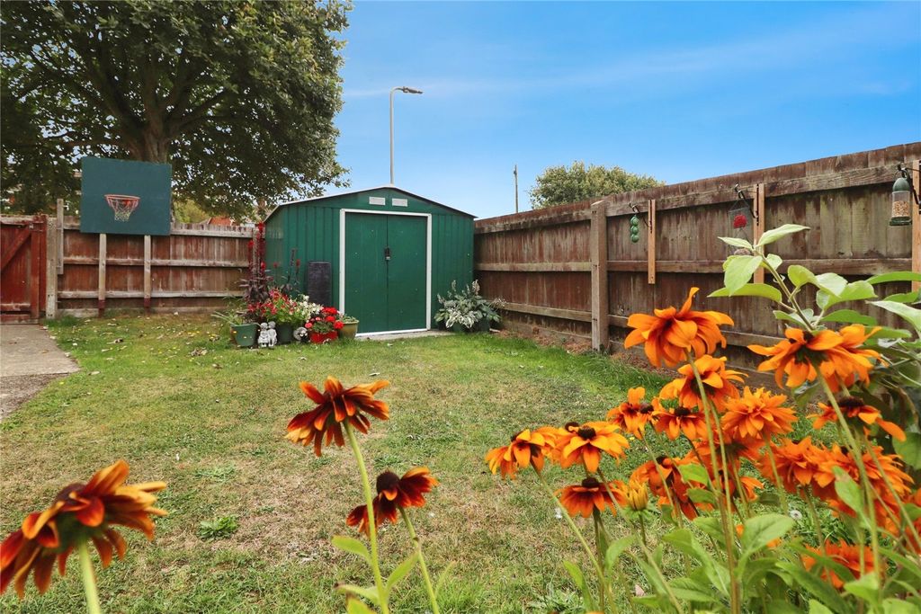 Property photo 2 of 19 Picture No. 01