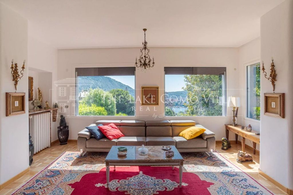 Property photo 2 of 50