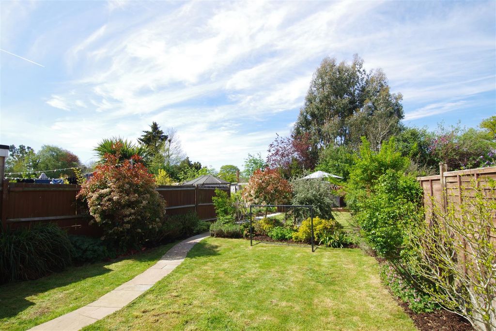 Property photo 2 of 18 Rear Garden