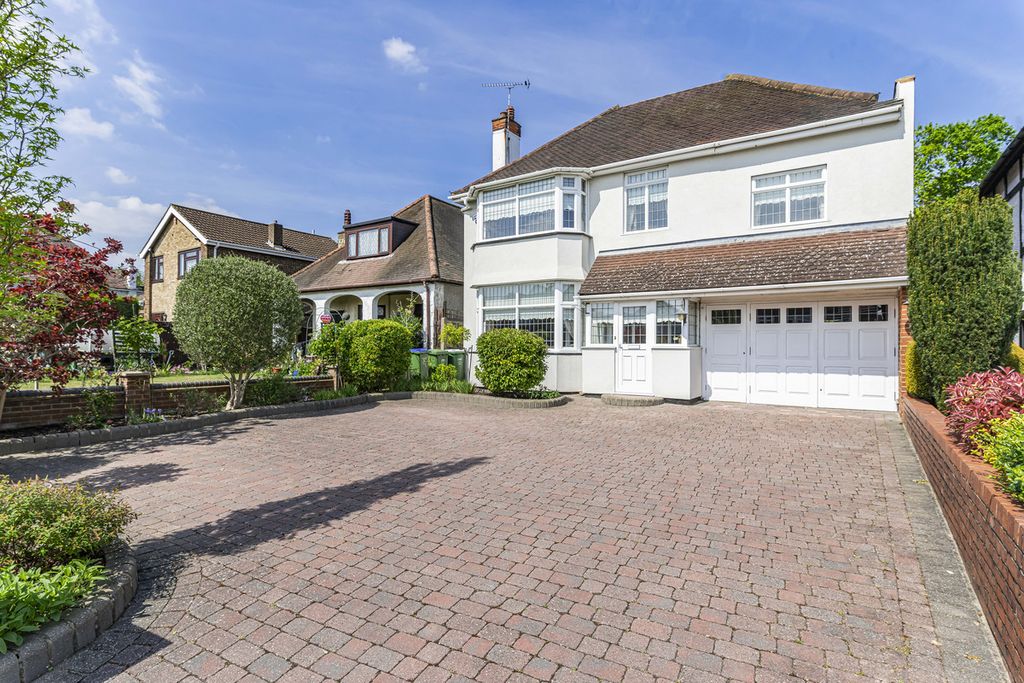 Property photo 1 of 24