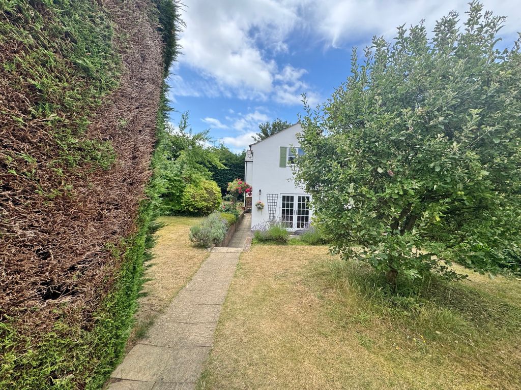 Property photo 3 of 18 Gallery