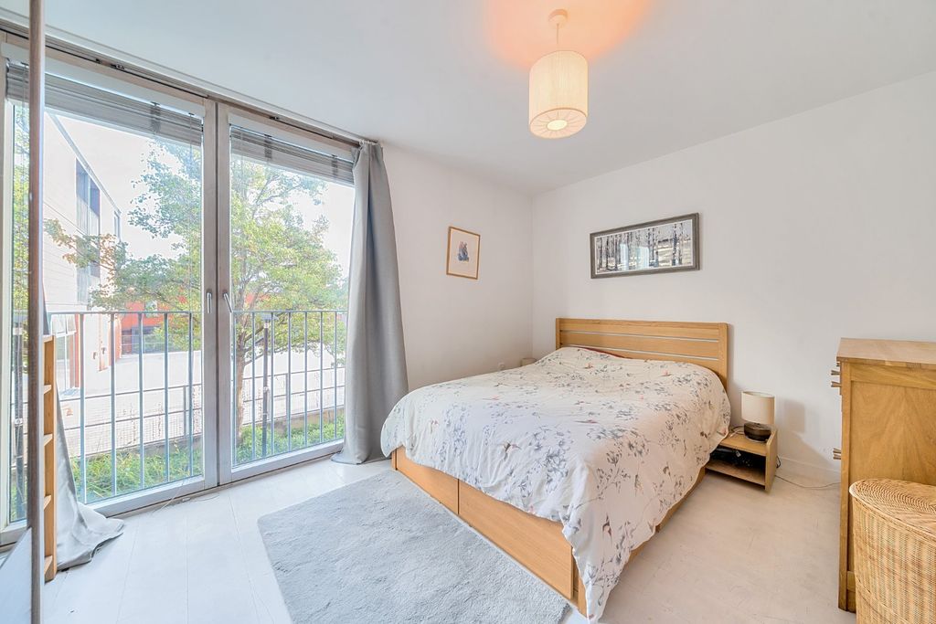 Property photo 2 of 7 Picture No. 12