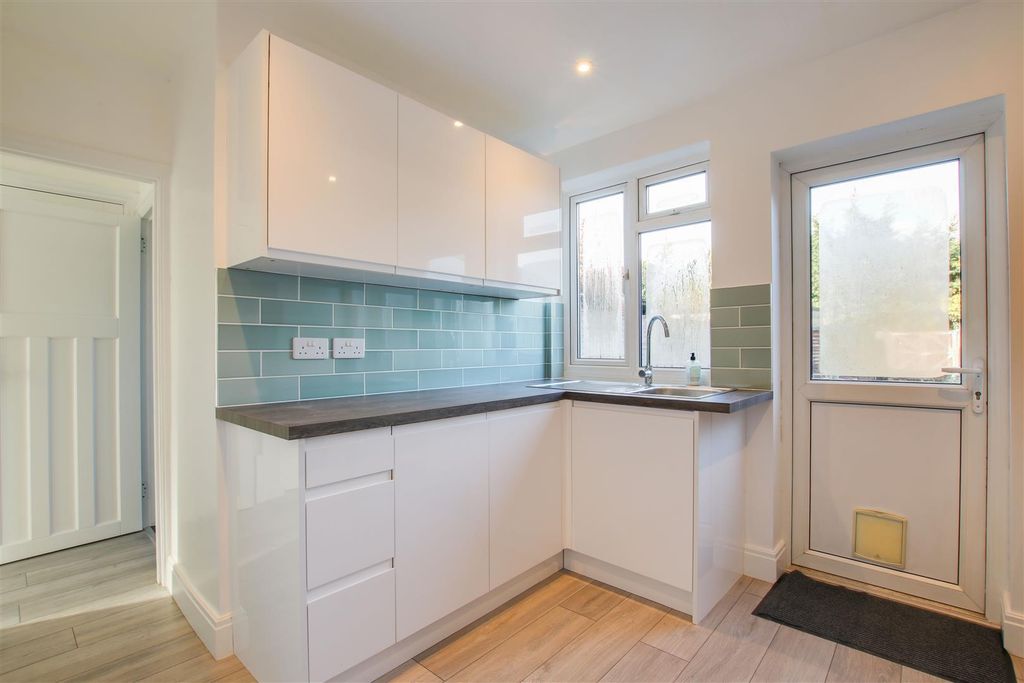 Property photo 3 of 8 3.Jpg