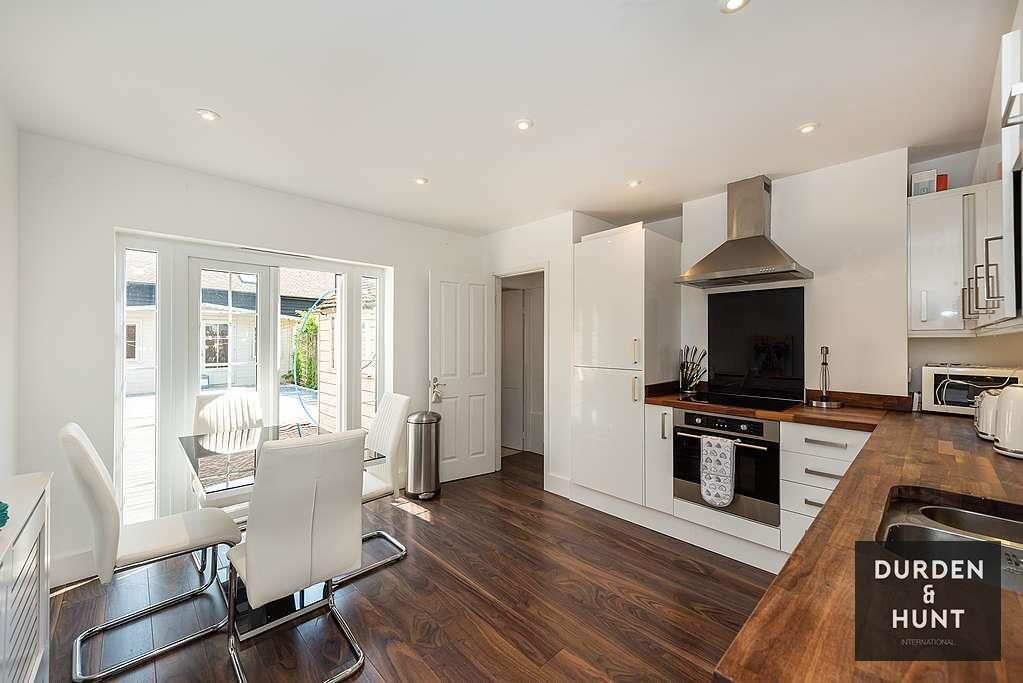 Property photo 3 of 19 Scotts Cottages