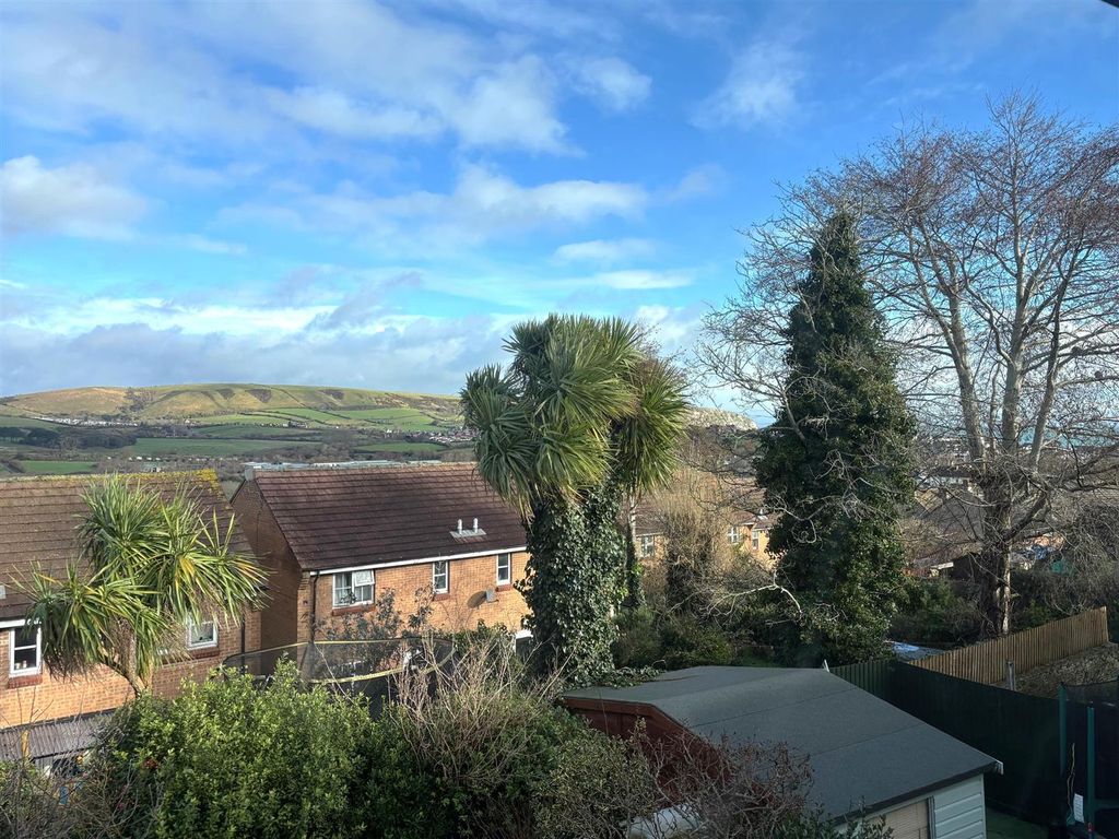 Property photo 2 of 15 4297 Firstfloorview.Jpeg